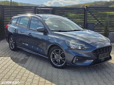 Second-hand Ford Focus ST-Line 125 CP (91 kW) 2019 Culoarealbastru Break