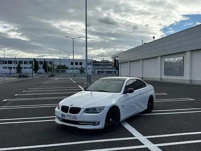 Alb Utilizat 2011 BMW 320 Coupe | 8.300 EUR (Preț OK)