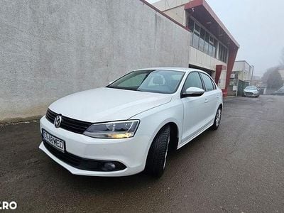 Second-hand VW Jetta 105 CP (77 kW) 2014 Culoarealb Berlinǎ