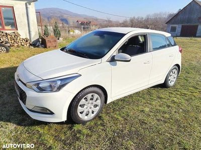 Culoarealb Utilizat 2018 Hyundai i20 | 6.200 EUR (Preț bun)