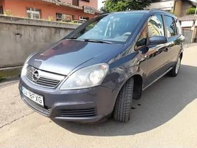 Utilizat 2007 Opel Zafira Monovolum | 2.390 EUR
