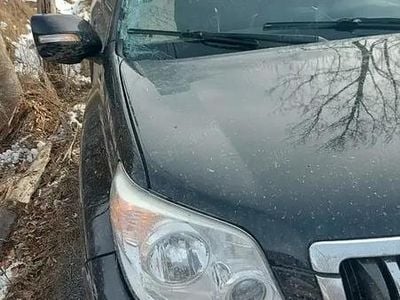 Second-hand Toyota Land Cruiser 140 CP (102 kW) 2012 Negru SUV