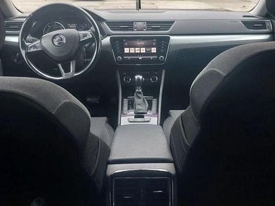 Culoarenegru Utilizat 2018 Skoda Superb Active Berlinǎ | 11.000 EUR