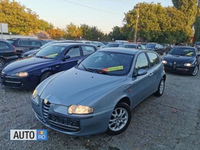 Gri Utilizat 2006 Alfa Romeo 147 Hatchback | 1.399 EUR