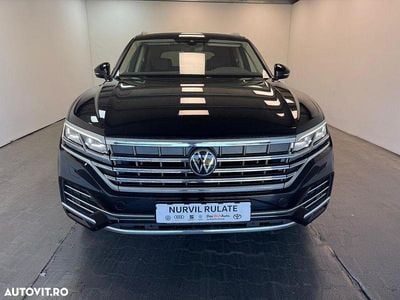 Negru Second-hand 2021 VW Touareg Elegance SUV | 42.350 EUR (Preț OK)