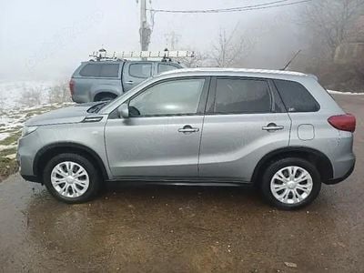 Second-hand Suzuki Vitara 140 CP (102 kW) 2021 Gri SUV
