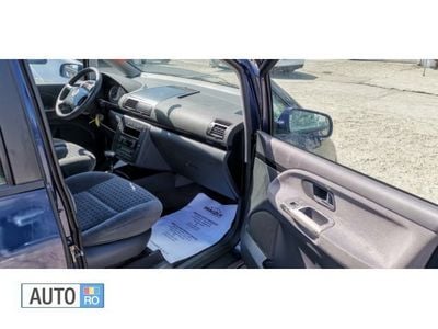 Second-hand VW Sharan 200 CP (147 kW) 2001 Albastru Monovolum