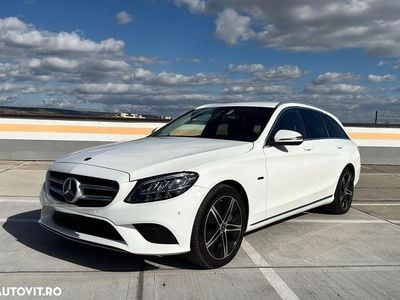 Culoarealb Second-hand 2020 Mercedes C300e Avantgarde Break | 18.490 EUR (Preț OK)