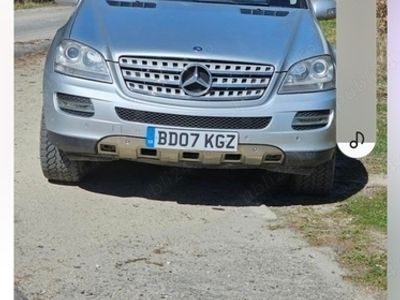 Mercedes ML320