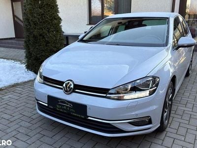 Second-hand VW Golf Sound 110 CP (80 kW) 2017 Culoarealb Cabrio