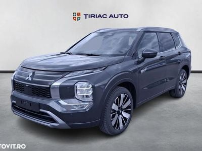 Gri Nouă 2025 Mitsubishi Outlander P-HEV Instyle SUV | 56.858 EUR
