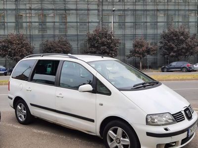 second-hand Seat Alhambra (echivalent VW Sharan), an 2004, motor 1.9 TDI, 131 CP