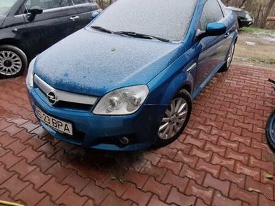 Utilizat 2005 Opel Tigra Cabrio | 2.300 EUR