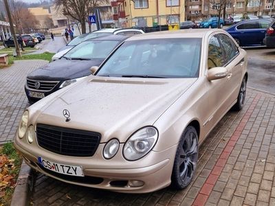 second-hand Mercedes E220 