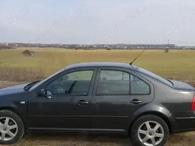 Utilizat 2003 VW Bora Berlinǎ | 50.000 EUR