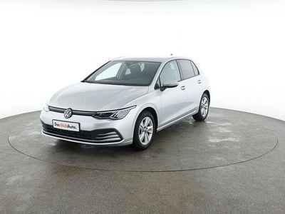 Gri deschis metalic Utilizat 2023 VW Golf VIII Life | 26.800 EUR (Preț OK)