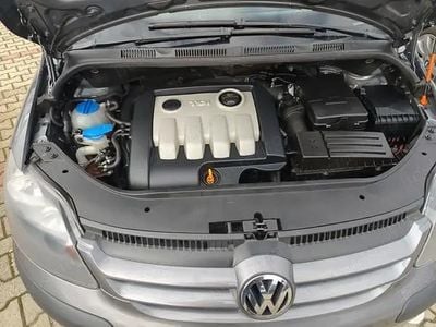 Second-hand VW Golf IV 105 CP (77 kW) 2005 Gri Hatchback