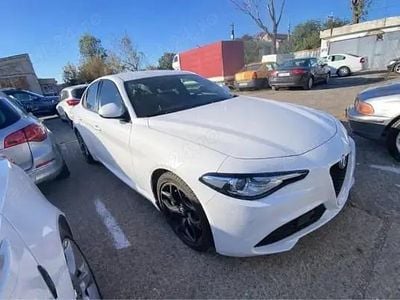 Second-hand Alfa Romeo Giulia 280 CP (205 kW) 2022 Alb Berlinǎ