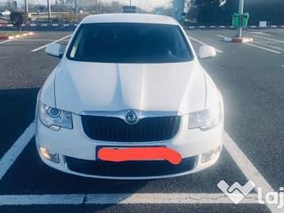 Alb Utilizat 2011 Skoda Superb Berlinǎ | 7.000 EUR (Puțin scump)