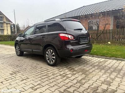 Culoaremaro Utilizat 2010 Nissan Qashqai +2 Tekna SUV | 5.900 EUR (Preț bun)