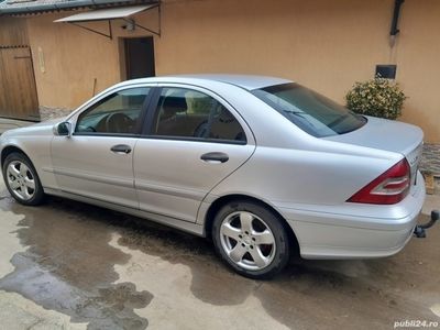 Mercedes C220