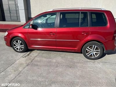 Culoarerosu Utilizat 2007 VW Touran Trendline Monovolum | 5.800 EUR