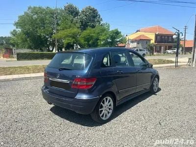 Mercedes B180