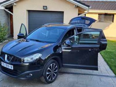 second-hand Nissan Qashqai Panoramic 1.6 Benzina Connect Edition