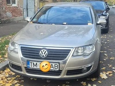 Second-hand VW Passat 103 CP (75 kW) 2006 Galben Berlinǎ