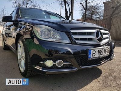 Second-hand Mercedes C200 Avantgarde 140 CP (102 kW) 2012 Negru metalizat Berlinǎ