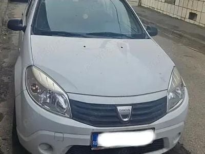 Utilizat 2008 Dacia Sandero Hatchback | 1.900 EUR (Preț OK)