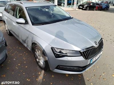 Second-hand Skoda Superb Ambition 150 CP (110 kW) 2022 Culoareargint Break