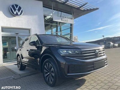 Culoaremaro Nouă 2025 VW Touareg Elegance SUV | 71.389 EUR (Puțin scump)