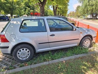 Second-hand VW Golf IV 75 CP (55 kW) 1998 Hatchback