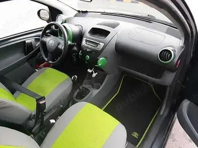 Utilizat 2006 Toyota Aygo Hatchback | 12.000 EUR