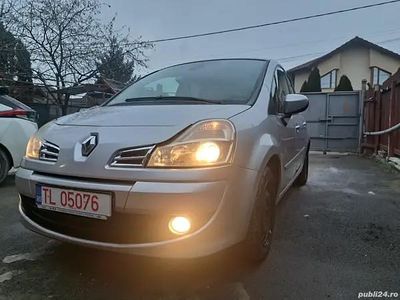 Argintiu Second-hand 2008 Renault Modus Monovolum | 2.400 EUR