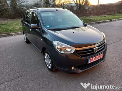 second-hand Dacia Lodgy Model 2013. Motor 1.5 dci 90 cp Aer Cond.Navigatie