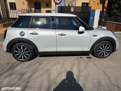 Second-hand Mini Cooper S Chili 192 CP (141 kW) 2018 Culoareargint Hatchback