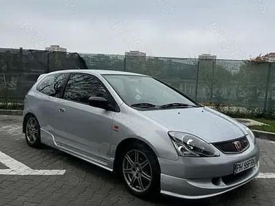 Argintiu Utilizat 2002 Honda Civic Coupe | 5.000 EUR