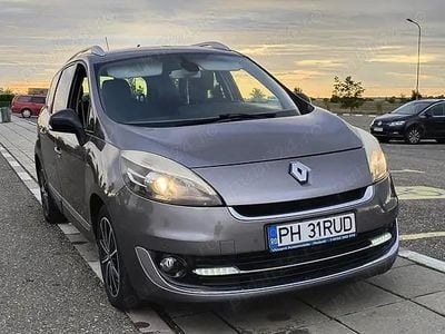 Utilizat 2013 Renault Grand Scénic Bose Edition Monovolum | 4.550 EUR (Preț bun)