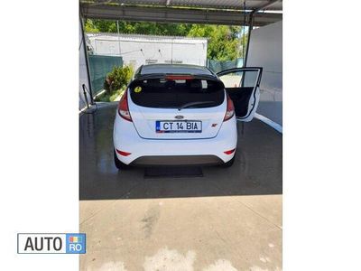 Second-hand Ford Fiesta 60 CP (44 kW) 2013 Alb Hatchback