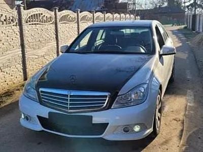 Second-hand Mercedes C180 120 CP (88 kW) 2012 Berlinǎ