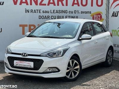Culoarealb Utilizat 2015 Hyundai i20 YES! Silver | 6.999 EUR