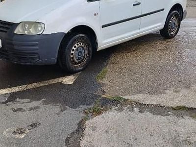 Second-hand VW Caddy 55 CP (40 kW) 2009 Alb Monovolum