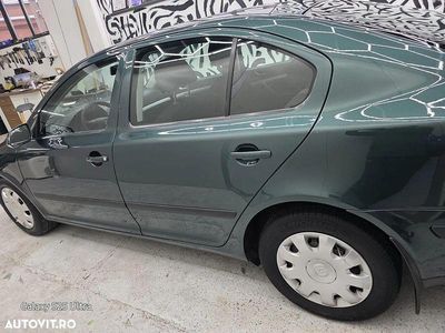 Second-hand Skoda Octavia Classic 105 CP (77 kW) 2004 Culoareverde Cabrio