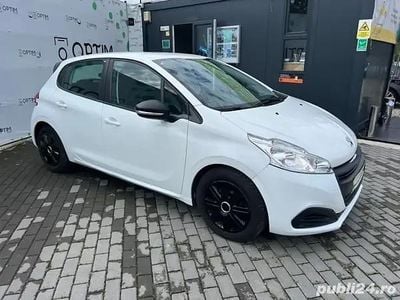 Utilizat 2019 Peugeot 208 Hatchback | 8.500 EUR (Preț OK)