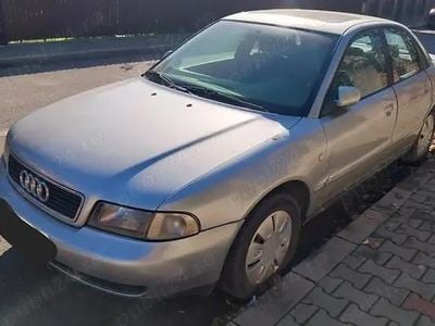 Argintiu Utilizat 1998 Audi A4 Berlinǎ | 599 EUR