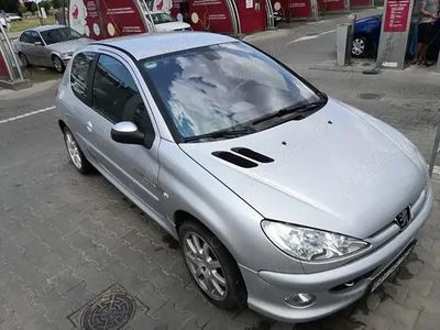 Utilizat 2005 Peugeot 206 Hatchback | 5.500 EUR
