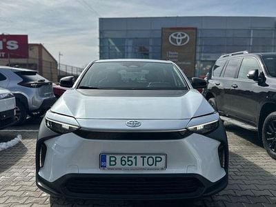 Second-hand Toyota bZ4X 160 kW (218 CP) 2022 Culoarealb SUV