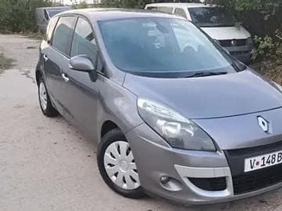 Utilizat 2011 Renault Scénic Monovolum | 3.600 EUR